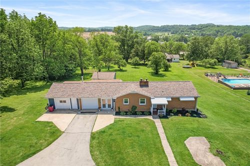 160 Sonnie Dr, Crabtree, PA, 15624-1004 | Card Image