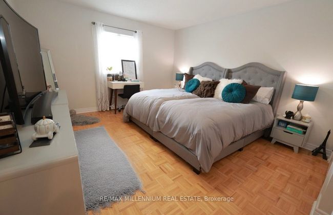 695 Poplar Rd, House other with 2 bedrooms, 4 bathrooms and 2 parking in Milton ON | Image 18