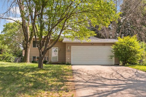 13533 Yosemite Ave S, Savage, MN, 55378-1876 | Card Image