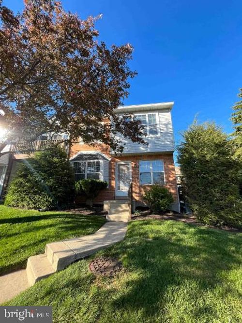 19a-500 Crystal Ln, West Norriton, PA, 19403-2980 | Card Image