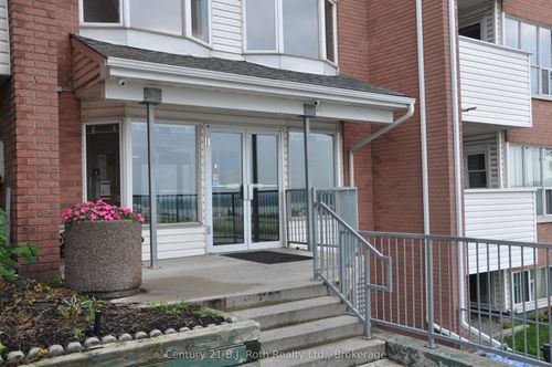 416-126 Bell Farm Rd, Barrie, ON, L4M6J3 | Card Image