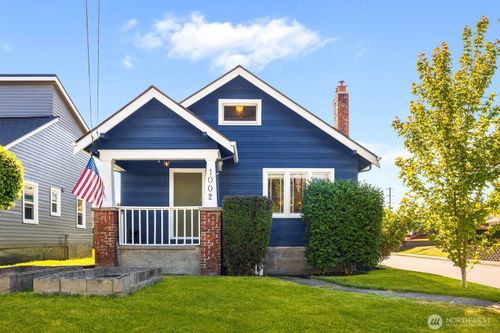 1002 S Adams St, Tacoma, WA, 98405-2143 | Card Image