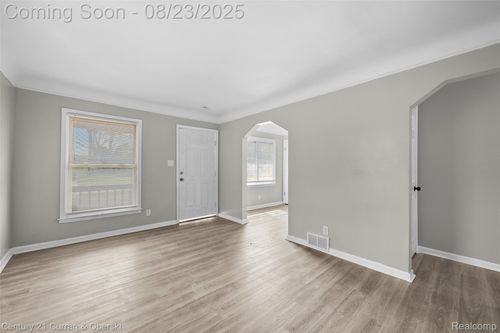 9919 Whitcomb St, Detroit, MI, 48227-2011 | Card Image