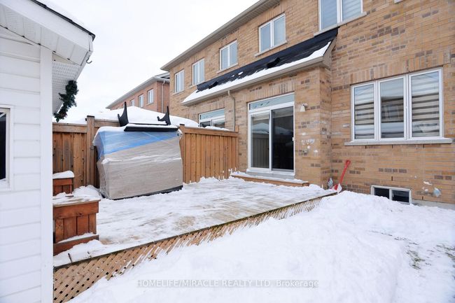 23 Falling Leaf Dr, House attached with 3 bedrooms, 4 bathrooms and 2 parking in Caledon ON | Image 36