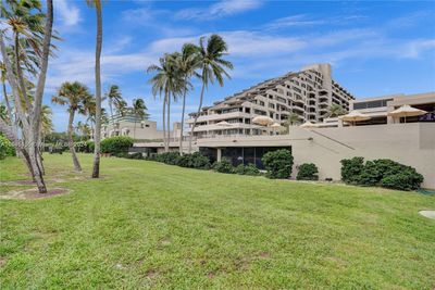 305 - 201 Crandon Blvd, Condo with 1 bedrooms, 1 bathrooms and null parking in Key Biscayne FL | Image 1