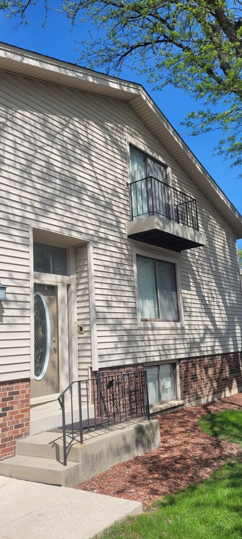 18622 Golfview Dr, Hazel Crest, IL, 60429-2406 | Card Image