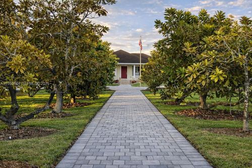 19695 Sw 206th St, Miami, FL, 33187-3340 | Card Image