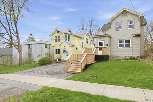 1024 Danforth St, Syracuse, NY, 13208-1738 | Card Image