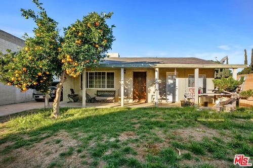 7317 Clybourn Ave, Sun Valley, CA, 91352-5143 | Card Image