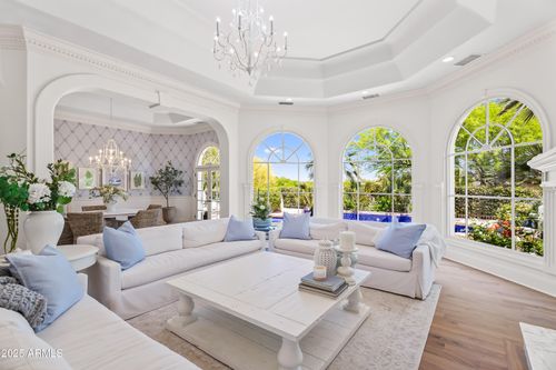 5518 E Sanna St, Paradise Valley, AZ, 85253-1621 | Card Image