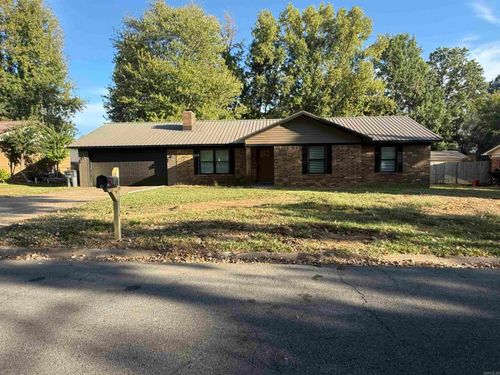 16 Whippoorwill Dr, Searcy, AR, 72143-6414 | Card Image