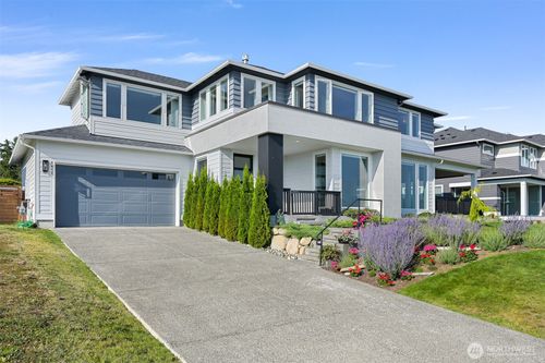 8452 Camas Dr, Blaine, WA, 98230-5724 | Card Image