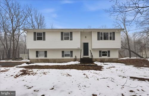 2320 Elmhurst Rd, East Stroudsburg, PA, 18302-8979 | Card Image