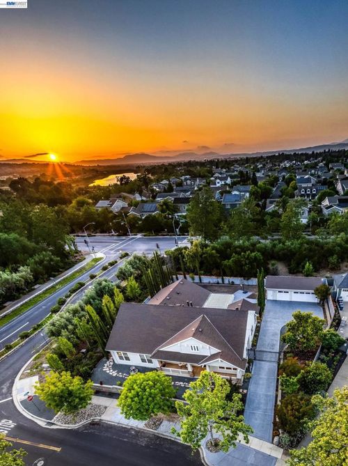 932 Hansen Rd, Livermore, CA, 94550-9662 | Card Image