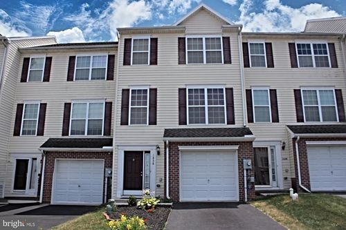 1236 Ledge Dr, YORK, PA, 17408-8906 | Card Image