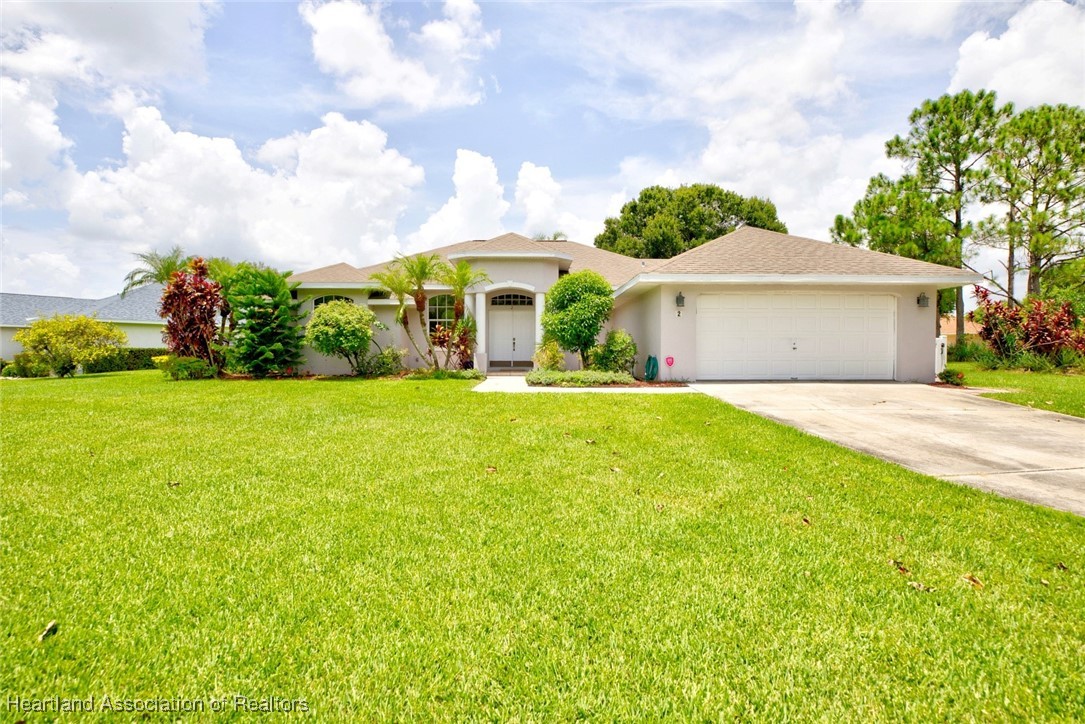 Meadowlake Cir, Lake Placid, FL 33852