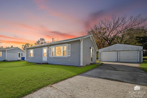 1221 Pershing Dr, Junction City, KS, 66441-1938 | Card Image