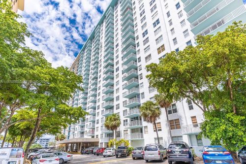 apt-405-301 174th St, Sunny Isles Beach, FL, 33160-3229 | Card Image
