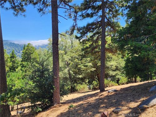 315 Weisshorn Dr, Crestline, CA, 92325-9377 | Card Image