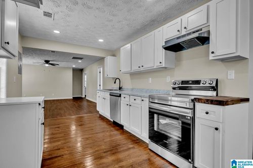 1332 14th Pl Sw, BIRMINGHAM, AL, 35211-2707 | Card Image
