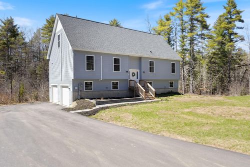 2 Cew Street, Scarborough, ME, 04074 | Card Image