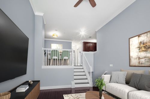 392 Kingston Ct, West New York, NJ, 07093-8335 | Card Image