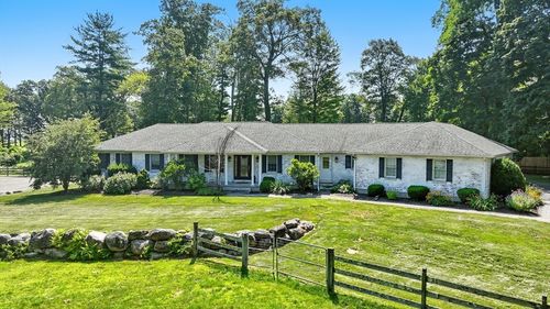 240 Hillside Rd, Southwick, MA, 01077-9685 | Card Image