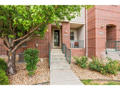 6403 S Potomac St, Townhouse with 3 bedrooms, 3 bathrooms and null parking in Englewood CO | Image 2