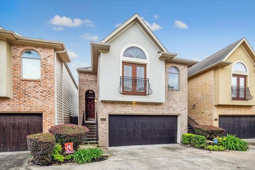 210 Grove St, Houston, TX, 77020-8528 | Card Image