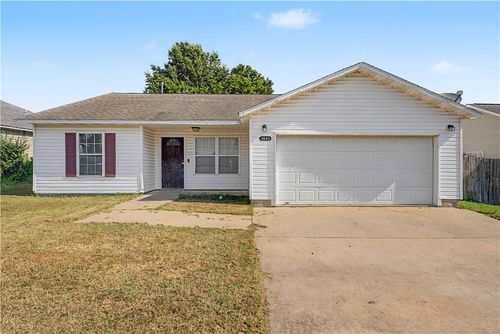1603 Tanglewood Ln, Siloam Springs, AR, 72761-5534 | Card Image