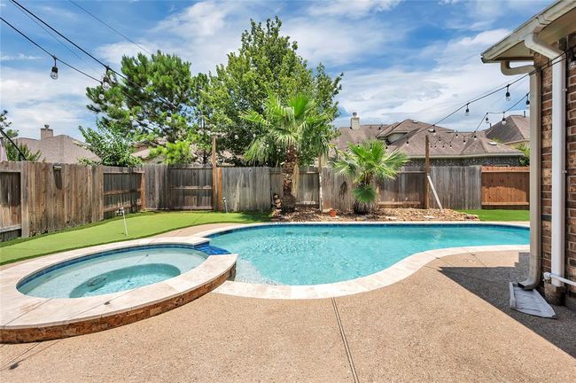 Claim your dream oasis with this inviting pool and spa—perfect for relaxation and entertaining! | Image 43