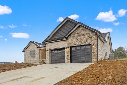 306 Wolverine Way, Richmond, KY, 40475-9218 | Card Image