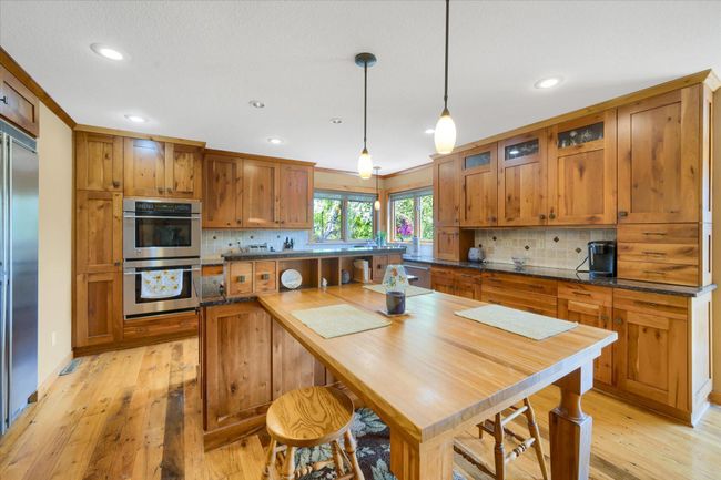 Spacious Kitchen | Image 10
