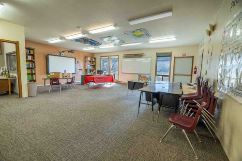 115 Valley Rd, Brewster, WA, 98812-9512 | Card Image