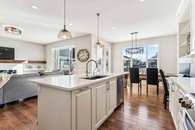 191 West Grove Way Sw, Home with 4 bedrooms, 2 bathrooms and 4 parking in Calgary AB | Image 14