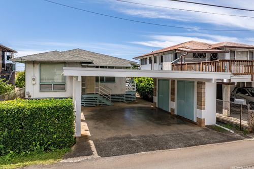 519 Panui St, Honolulu, HI, 96817-2247 | Card Image