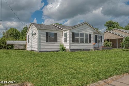 2901 E 15th St, Joplin, MO, 64804-3202 | Card Image