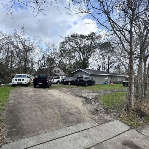 7909 Dixie Dr, Houston, TX, 77087-4615 | Card Image