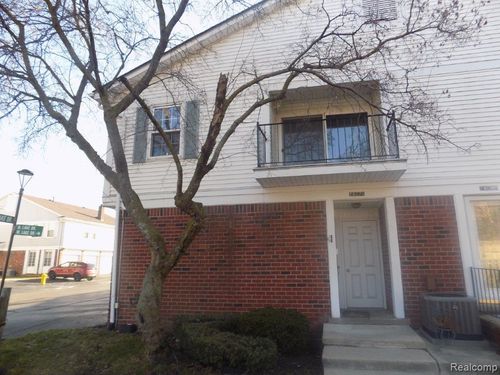 26070 N Lake Dr, Harrison Twp, MI, 48045-3335 | Card Image