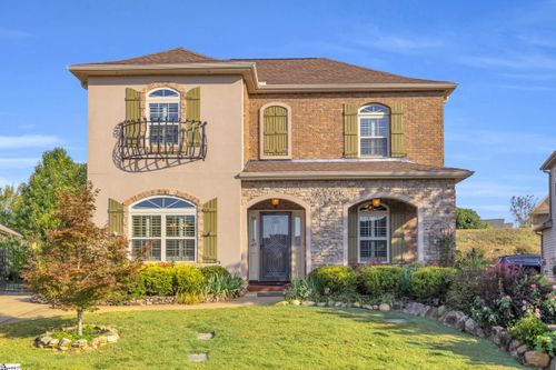 105 Bur Oak Dr, Taylors, SC, 29687-4631 | Card Image