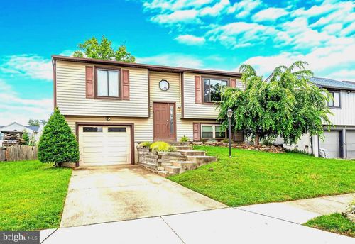 135 Holly Cir, Baltimore, MD, 21221-1927 | Card Image