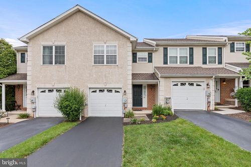 135 Fairway Dr, TRAPPE, PA, 19426-2152 | Card Image