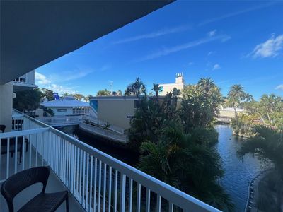 2235 - 5500 Gulf Boulevard, Condo with 1 bedrooms, 1 bathrooms and null parking in St Pete Beach FL | Image 2