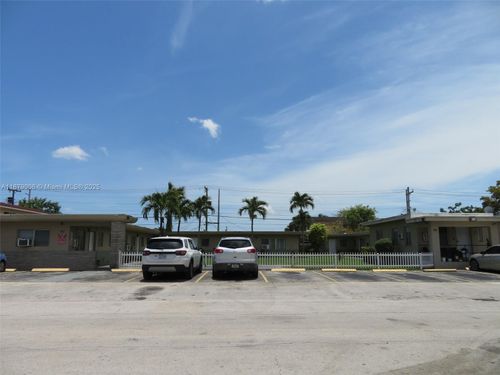 60 W 11th St, Hialeah, FL, 33010-3943 | Card Image