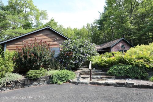 a-36 Northwoods Rd, Woodstock, NY, 12498-2720 | Card Image