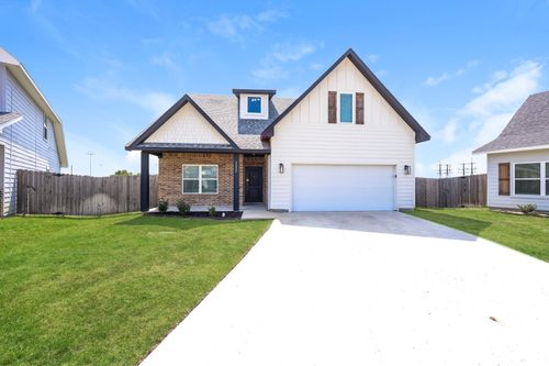 7332 Parkside Place Dr, North Richland Hills, TX, 76180-6321 | Card Image