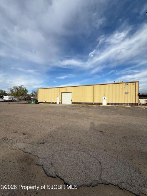 3650 Bloomfield Hwy, Farmington, NM, 87401-2836 | Card Image