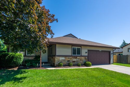 30W253 Bedford Ln, Warrenville, IL, 60555-1104 | Card Image