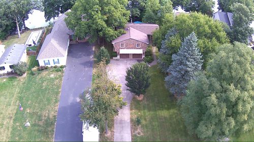 1549 Lake Holiday Dr, Sandwich, IL, 60548-9258 | Card Image