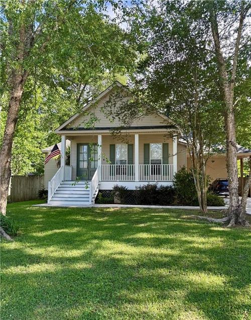 9 Rhonda Ct, Covington, LA, 70433-4740 | Card Image